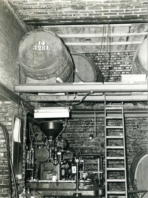 Flessenvulmachine, stokerij Van Damme, Balegem,1978