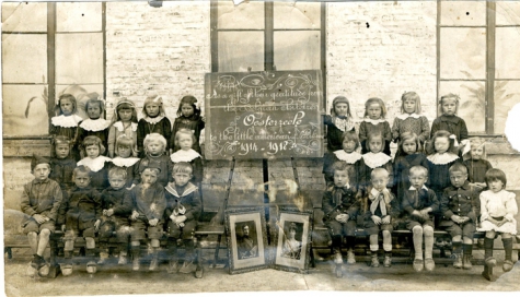 Klasfoto leerlingen basisschool 't Klooster, Oosterzele