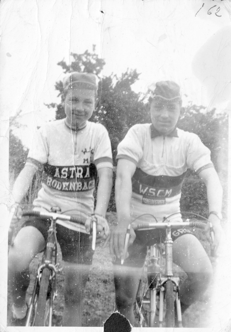 Wielrenners Antoine Beeckman en Adrien Jouret, Oosterzele, 1962