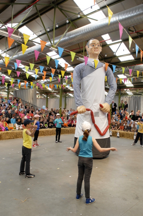 Dansje voor reus Mondje Wollaert, Merelbeke, 2013