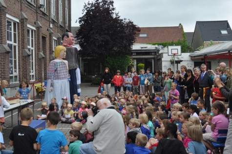 Ruut, Mapoe en Odette op bezoek in GBS Melle, 2013