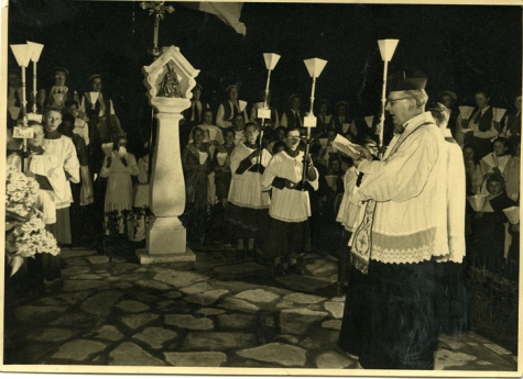 Kaarskensprocessie aan de kapel, Munte, jaren 1950