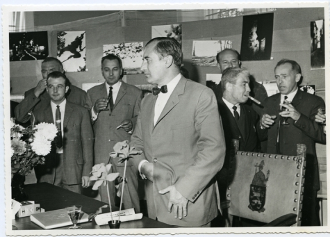Handelsbeurs, ontvangst gemeentehuis, Sint-Lievens-Houtem, 1967.