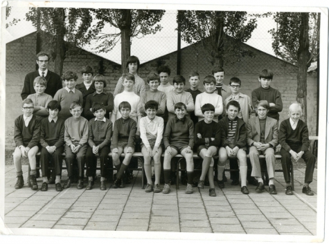 Klasfoto van het eerste middelbaar in het Paus Johannescollege, Merelbeke, 1971-1972