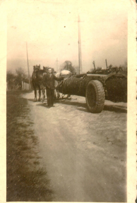 Zoon Gustaaf van houtzagerij D'Hont, Landskouter, 1950-1955