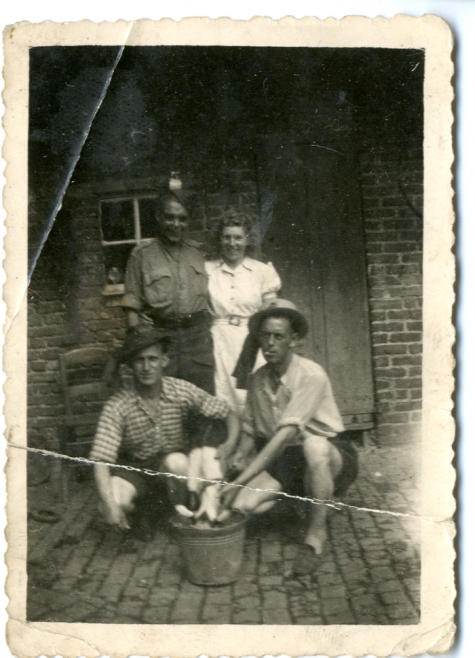 Thuiskomst Maurice D'Hond van leger, Sint-Lievens-Houtem, 1947