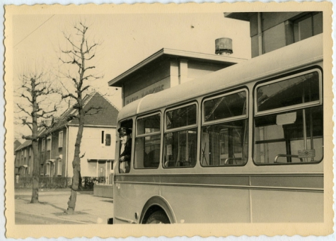 Poseren in de bus, Brussel, 1961