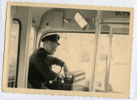 Achter het stuur van de bus, Brussel, 1961