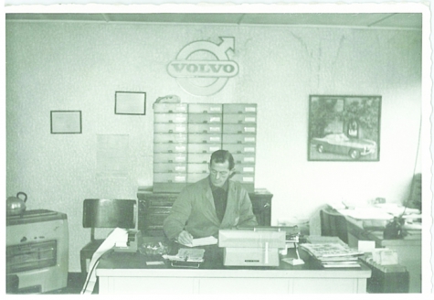 Aan het werk in de bureau, Sint-Lievens-Houtem, 1960-1970