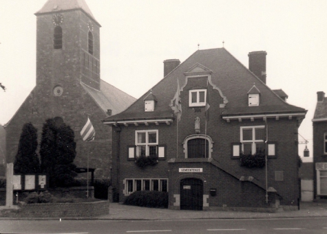 Gemeentehuis, Sint-Lievens-Houtem, 1988