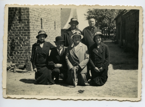 Samen naar de processie, Scheldewindeke, 1929
