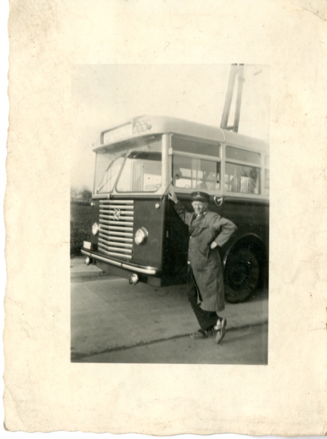 Leunend op de bus, Hofstade, 1955-1965