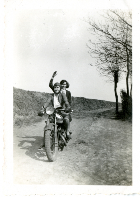 Ritje met de motorfiets, Voorde, 1930-1935