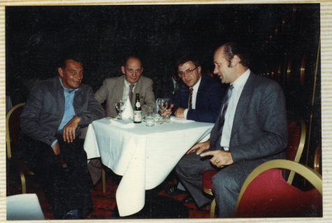 Dineren na de decoratie, Vorst, 1980-1990