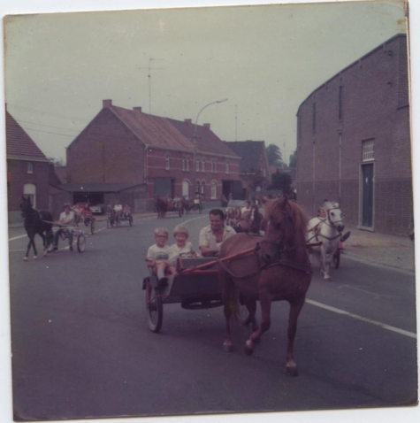 Sint-Fledericusommegang, Vlierzele, 1977