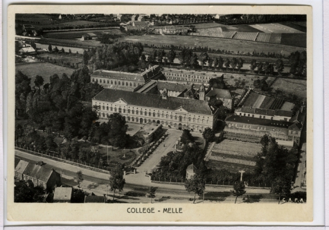 Luchtopname van het College te Melle
