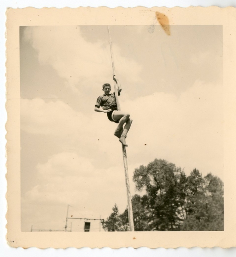 Chiro Melle, mastklimmen, Kruisstraat Melle, 1965?