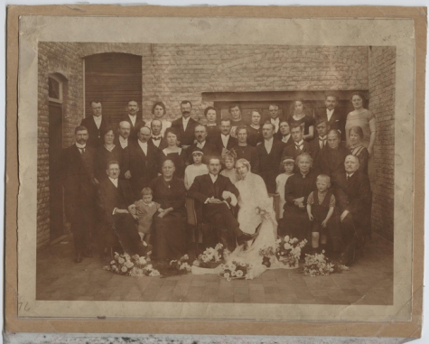 Huwelijksfoto De Moor, Letterhoutem, 1924