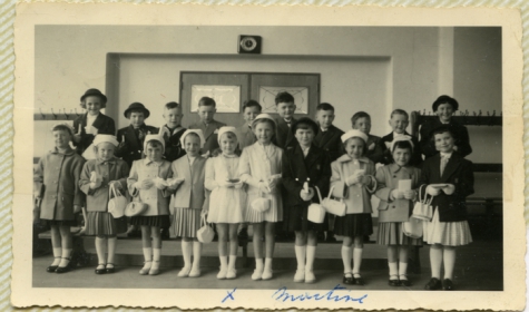 Eerste communie Martine Landuyt, Sint-Lievens-Houtem, 1956