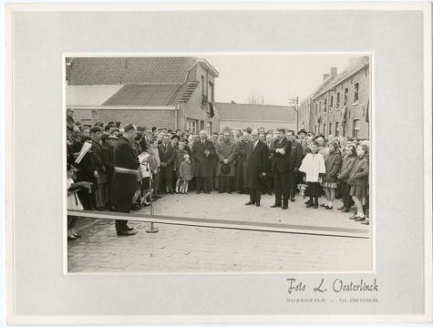 Speech burgemeester inhuldiging Groenweg, Reigerstraat, Bavegemstraat, Oosterzele, 1965