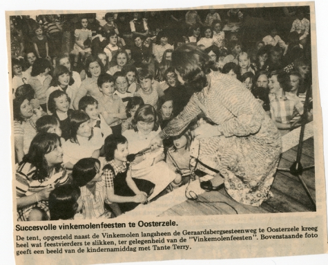 Krantenartikel optreden tante Terry Molenfeesten, Oosterzele, 1976