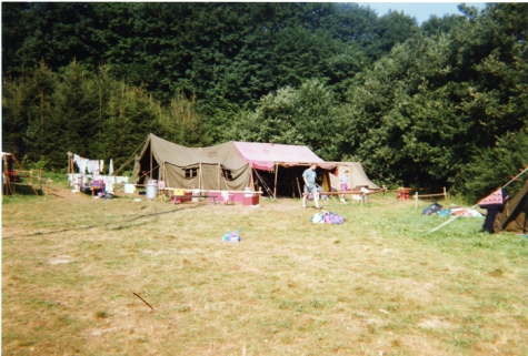 Keukentent op kamp chiro Geertrui, Vresse, 1991