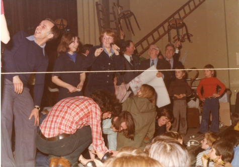Spel op groepsfeest chiro Geertrui, Melle, 1975-1979
