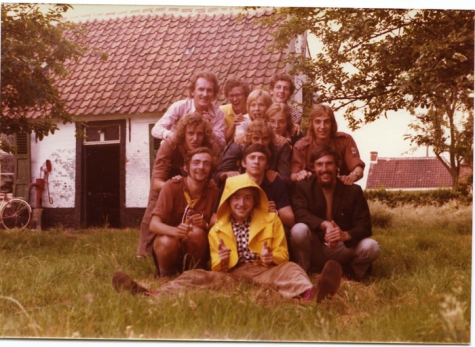 Groepsfoto leiding op weekend, Kalken, 1973