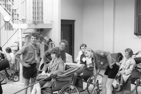 Ziekenvervoer door chiro Melle, Lourdes, Frankrijk, 1975