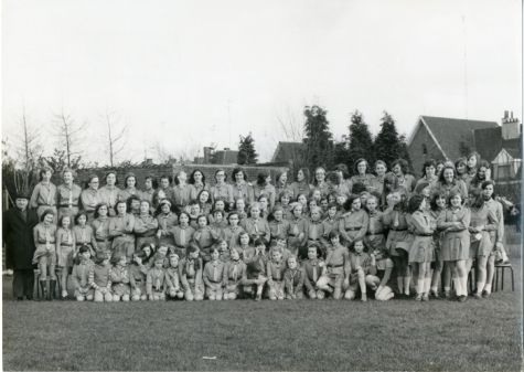 Groepsfoto chiro Geertrui, Melle, 1974