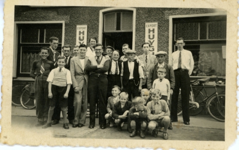 Café 'In de statie' bij Emiel Lenaert, Landskouter