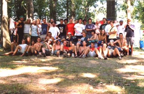 Groepsfoto op kamp in Slovakije, 2003.