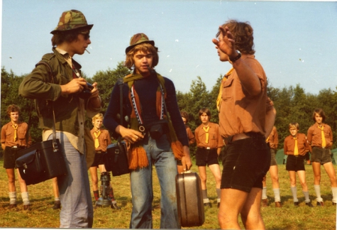 Tipspel tijdens opening chirokamp, Molenbeersel, 1975
