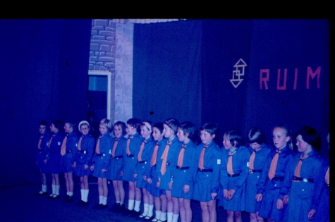 Groepsfeest chiromeisjes thema Ruimte, Melle, 1965-1966