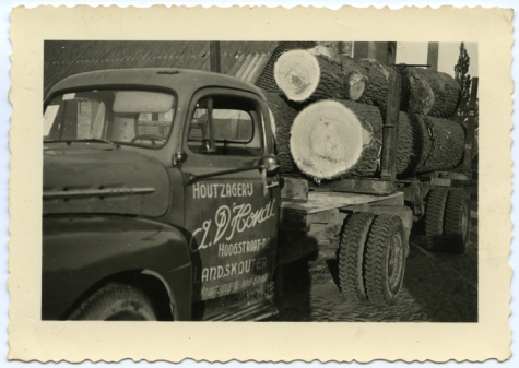 Houtzagerij D'Hont, eerste vrachtwagen, Landskouter