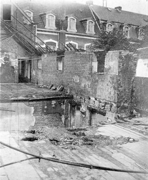 Schade aan de slaapvertrekken van het OLV-Visitatieklooster van Sint-Amandsberg, 1915