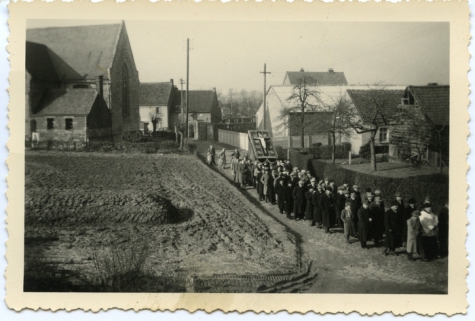 Heilige Missie, processie met kruisbeeld, Landskouter, 1956