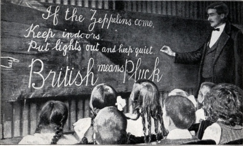Waarschuwing voor zeppelins in Britse school.