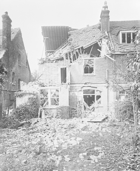 Schade door zeppelinbombardement, 1915