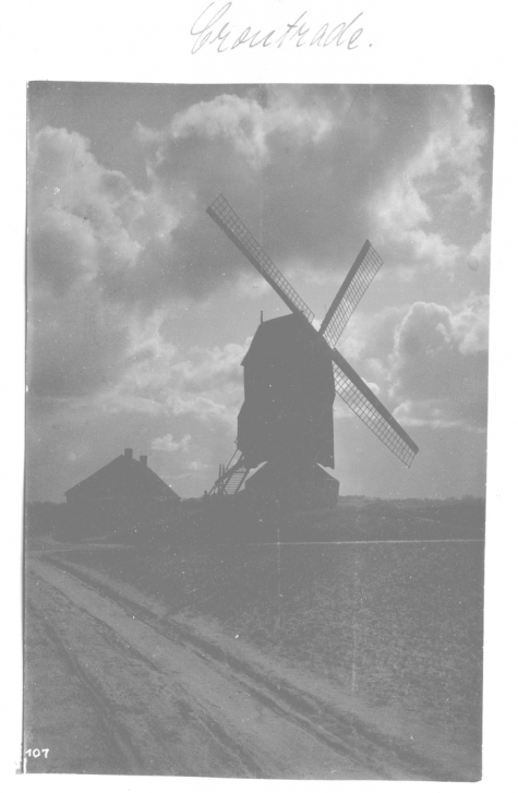 De molen van Lemberge voor zijn sloop, 1917