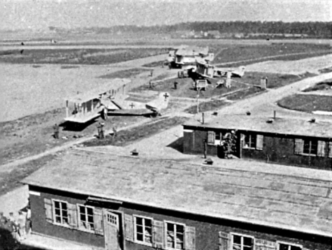 Barakken op het vliegveld van Gontrode, 1917