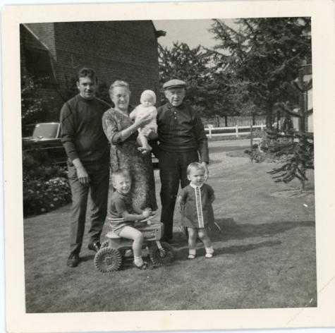 Sylvain Rahoens en familie, boomkwekers, Oosterzele, jaren 1970