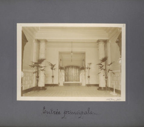 Hoofdingang, Caritasinstituut, Melle, 1910-1915