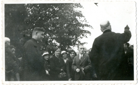 Feestelijkheden ter ere van E.H. Richard De Moor die ingehuldigd werd als pastoor, Bavegem, 1933