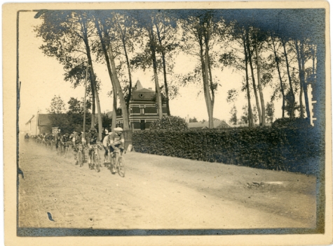 Koers aan bloemisterij Van Eeckhaute, Lochristi, 1900-1914
