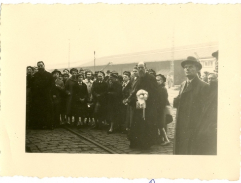 Vertrek pater Alfons Mabilde naar Belgisch-Congo, Antwerpen, 1954