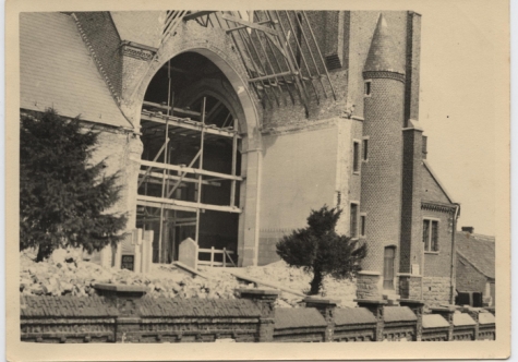 Herstellingswerken aan de Sint-Onkomenakerk, Bavegem, 1947-1954

