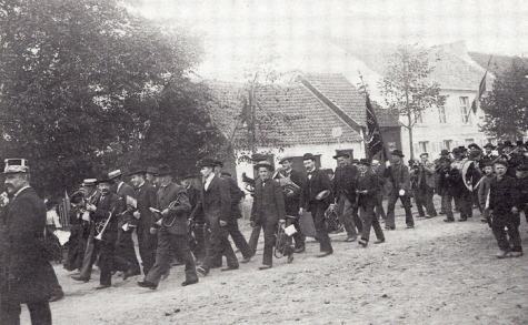 Optocht in het Dorp, Lochristi, 1908-1910