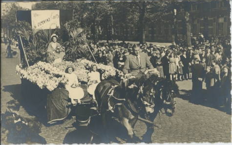 Wagen met azalea's, inhuldiging burgemeester Jean De Schryver, Lochristi, 1947