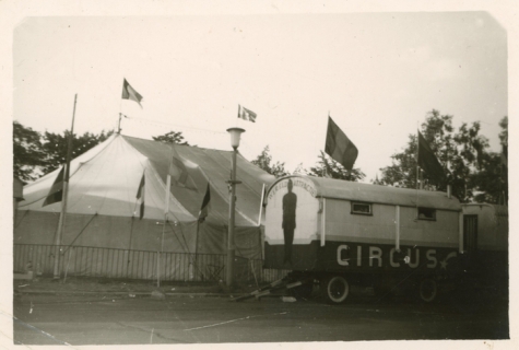 Circustent en -wagen